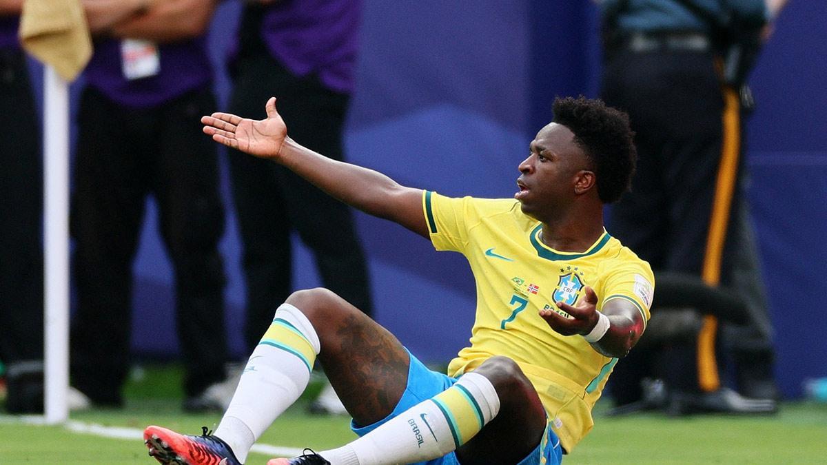 Vinicíus Jr reveló por qué Bruno Guimarães tiró el penal de Brasil