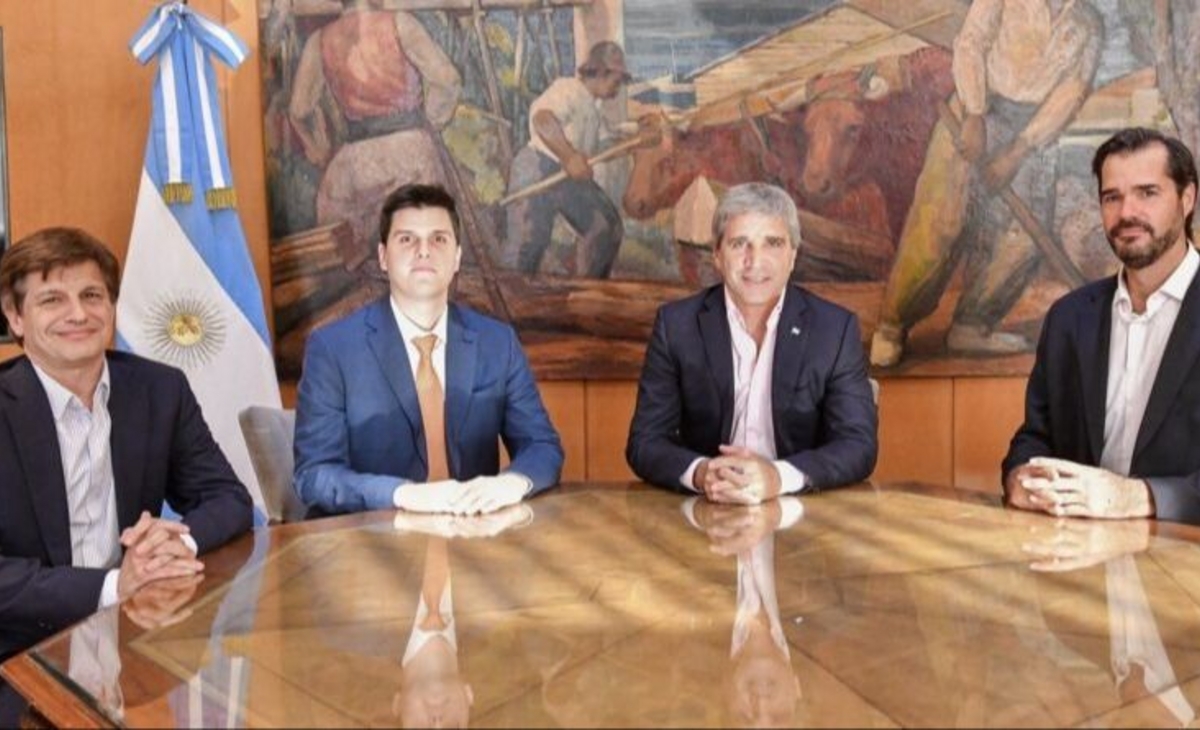 Habilitan proyecto privado para reactor nuclear en medio de despidos en la CNEA