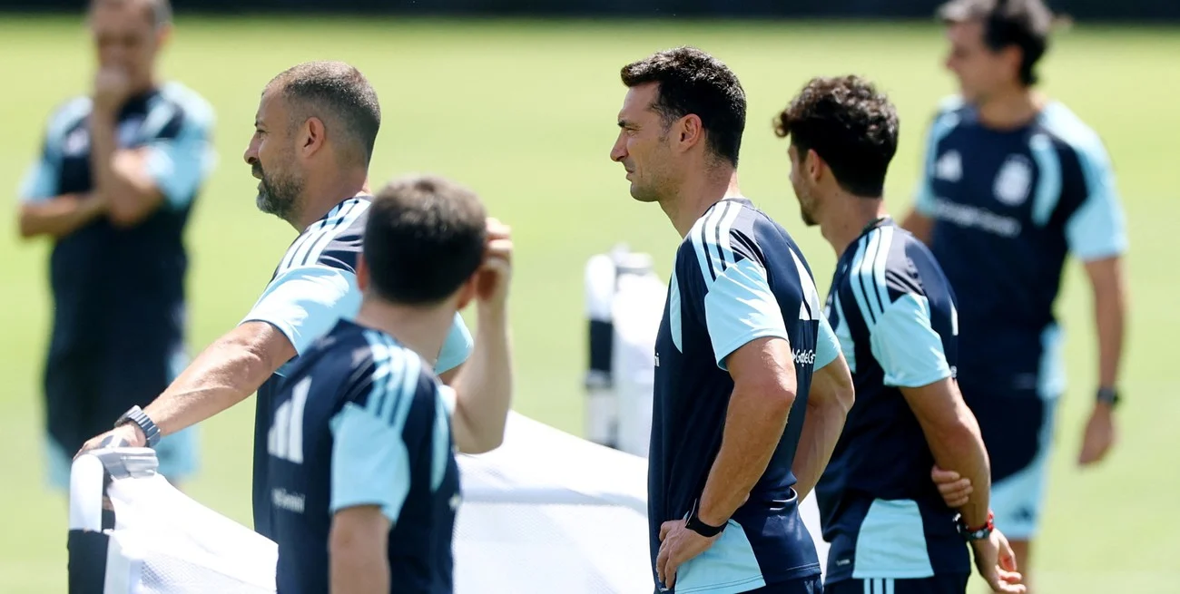 Scaloni probó el equipo pensando en Cabo Verde: Romero, Tagliafico, Mac Allister y Lautaro serían titulares