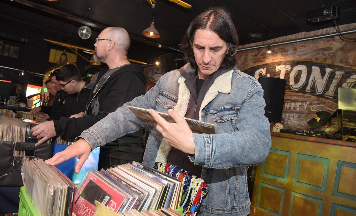 Feria de vinilos: lo viejo funciona | La Arena - Noticias de La Pampa y el país