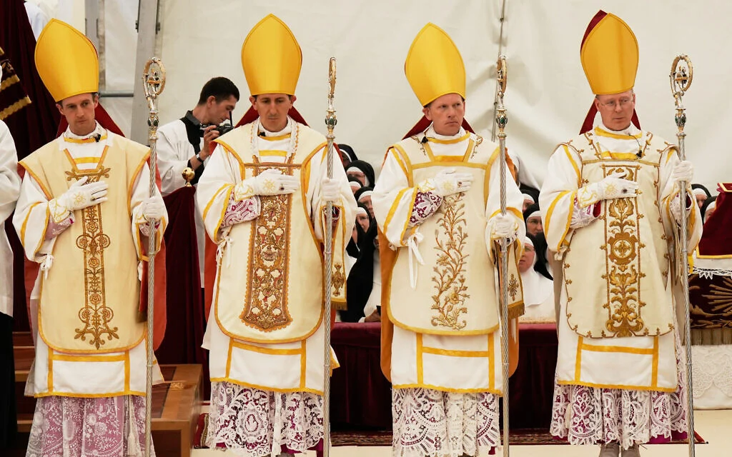 Vatican declares radical sect in schism, excommunicates bishops and priests