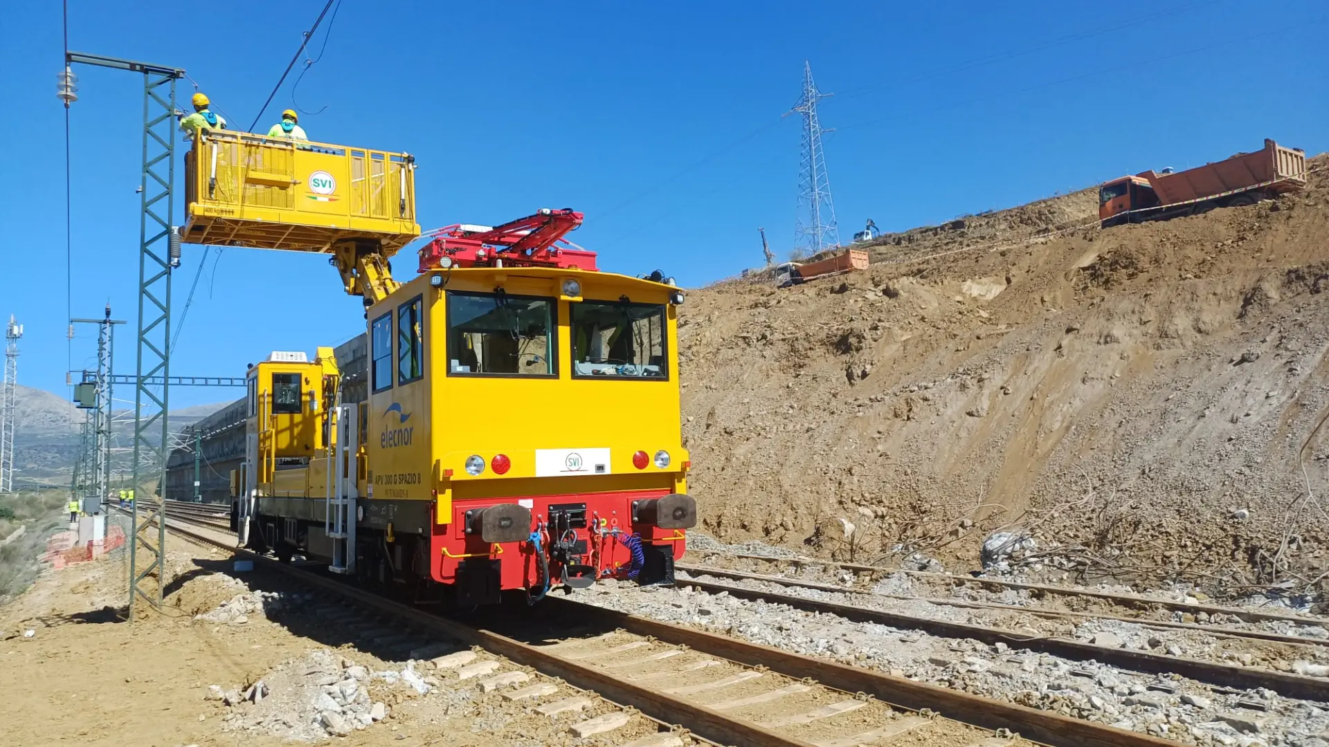 Transportes lleva reparando muros y taludes desde las borrascas de enero pero Carreteras y Adif dicen no saber cuántos hay dañados