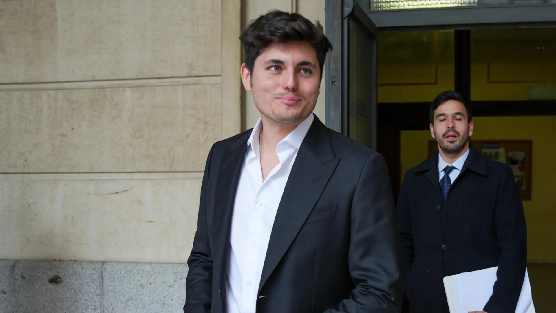 Varios individuos entran en la sede de Ospina Abogados y roban el expediente de Vito Quiles