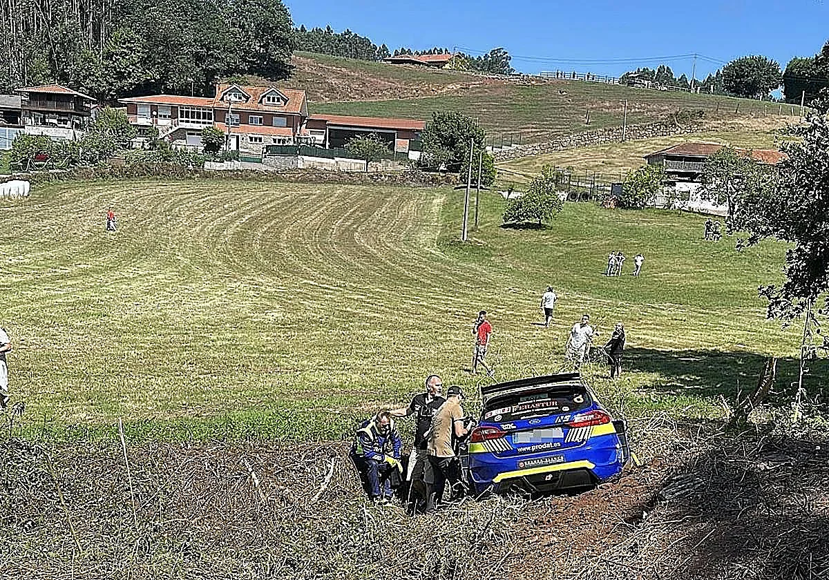 Un espectador muere tras ser arrollado por un coche en un rally en Asturias