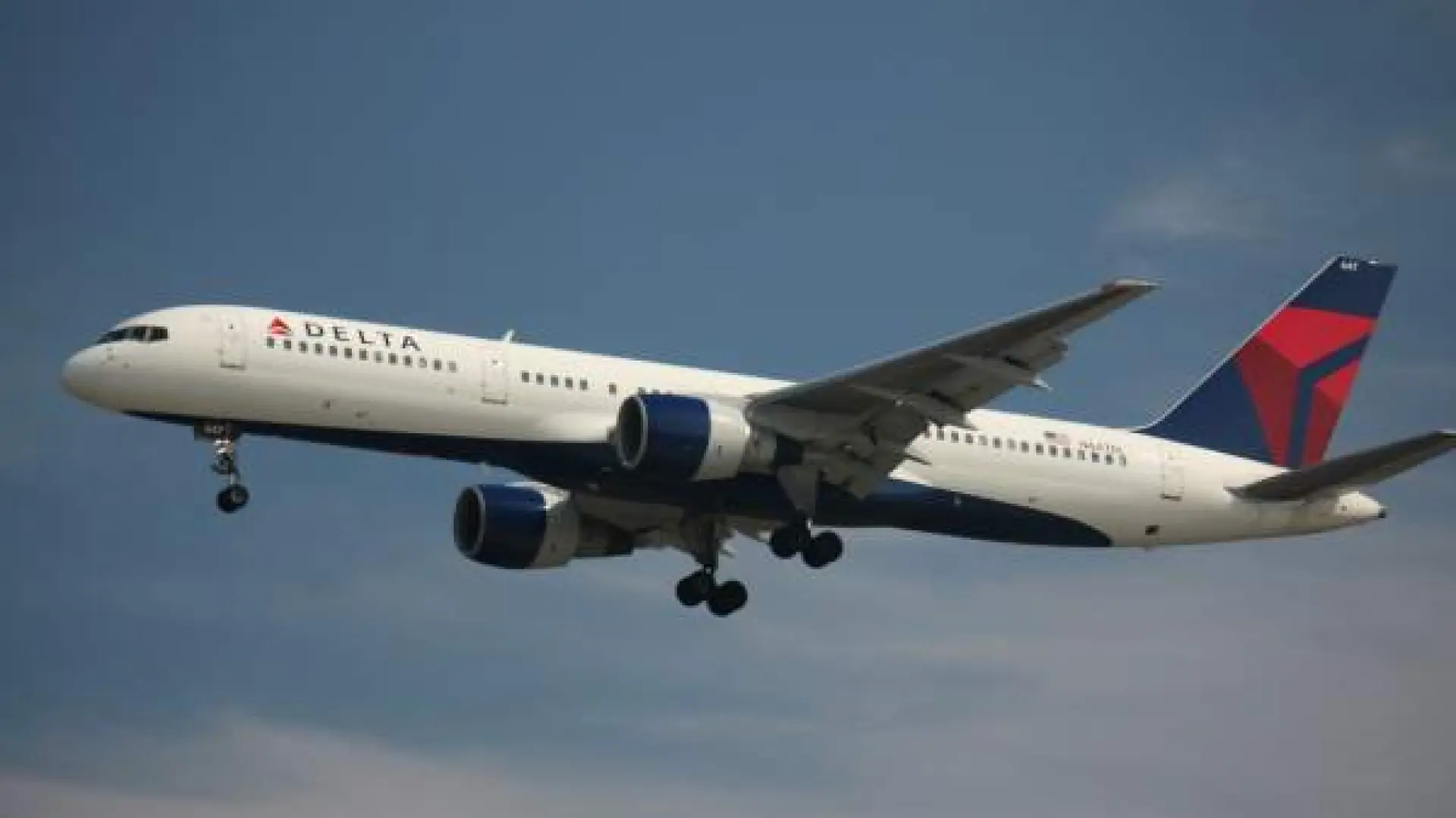 Un avión impacta con un fuego artificial de las celebraciones del 4 de julio en Chicago