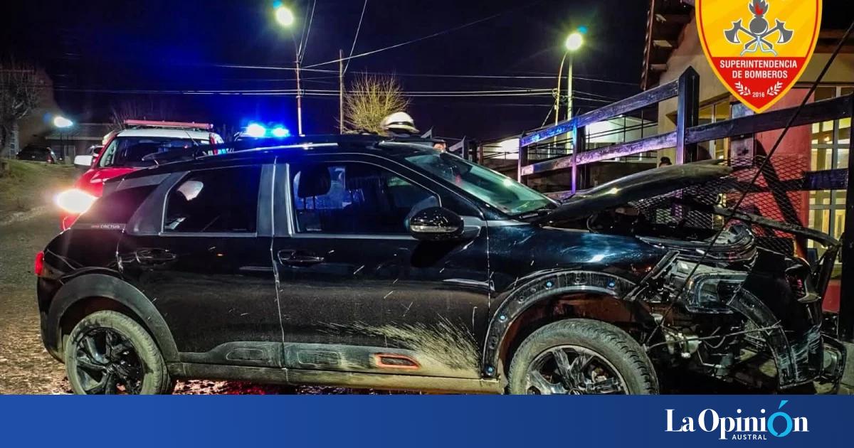 Accidente en Río Turbio: perdió el control del auto por la escarcha y chocó contra un muro