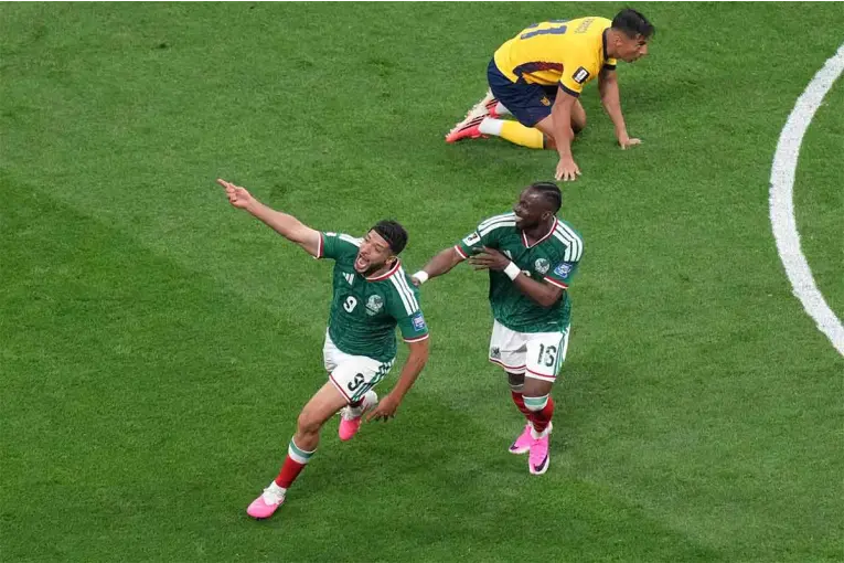 México le ganó a Ecuador y pasó a octavos de final de la Copa del Mundo