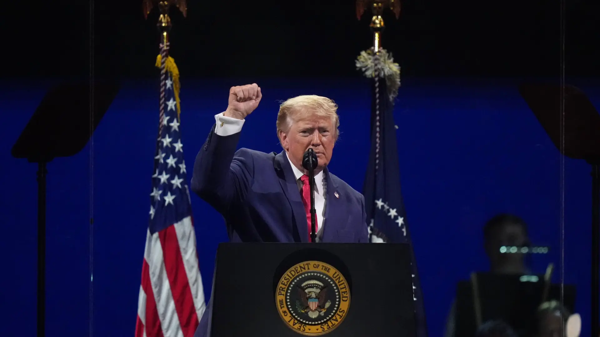 Trump ensalza la grandeza de EEUU en su 250 aniversario con un nuevo llamamiento a la "amenaza comunista"