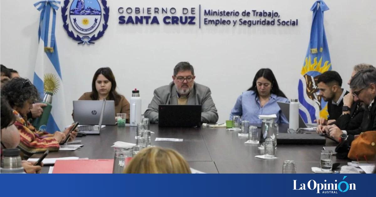 Salud: el Gobierno acordó una mejora salarial del 17,9% y reabrirá la paritaria en octubre