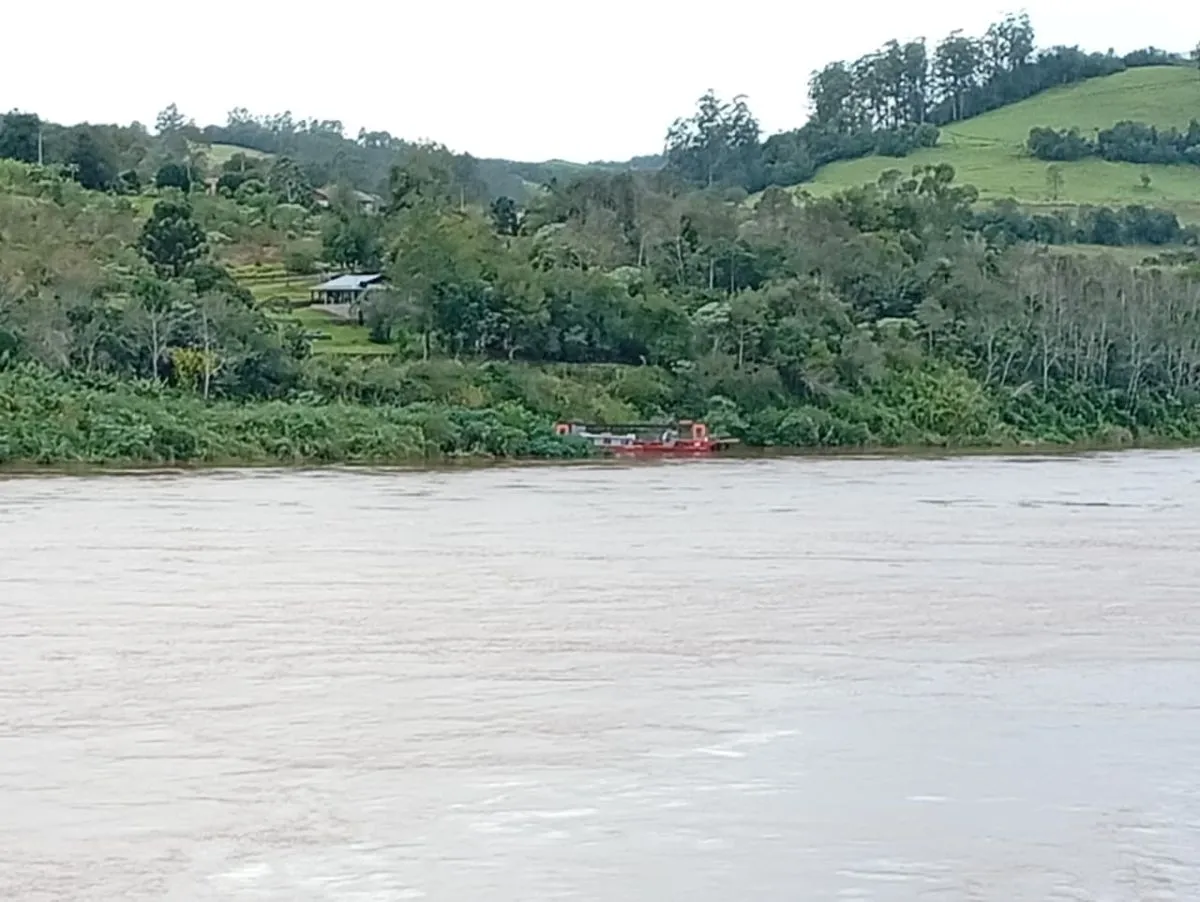 La crecida del río Uruguay mantiene cerrados tres pasos internacionales entre Misiones y Brasil