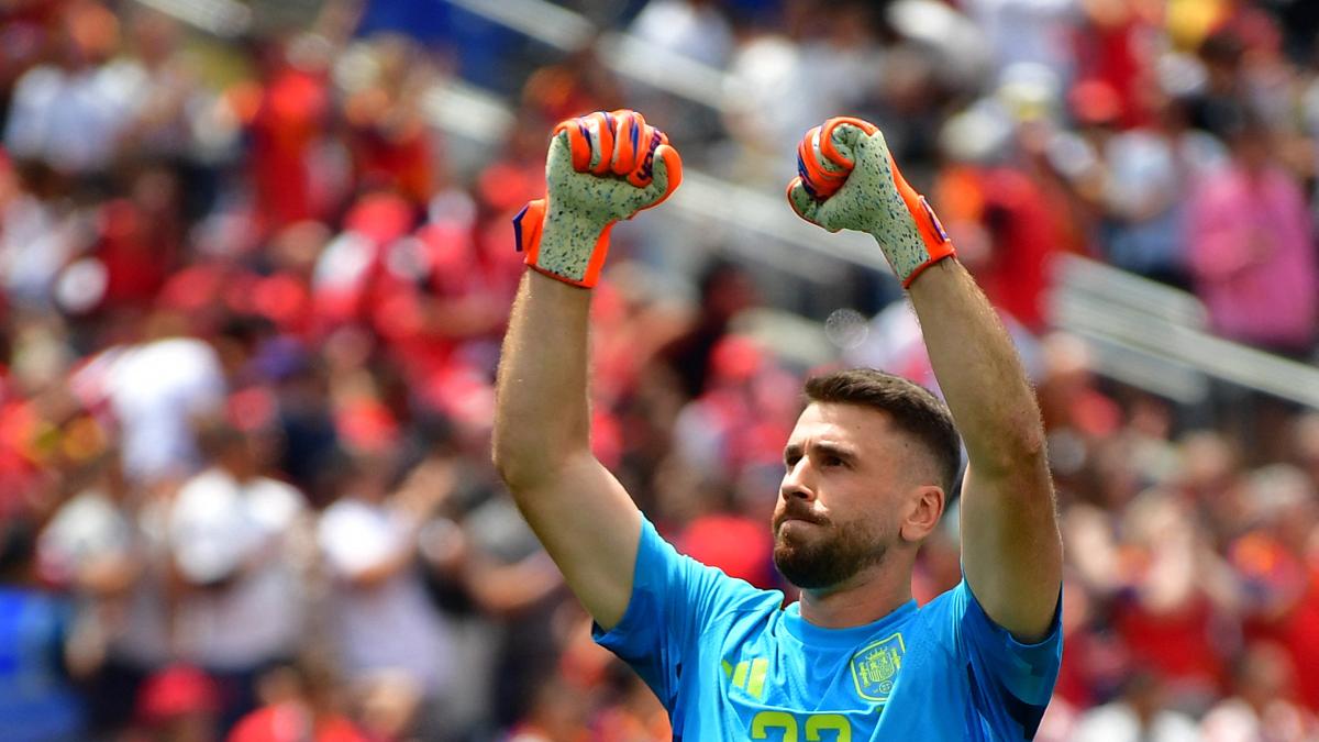 Unai Simón rompe récord de más minutos sin recibir gol en Mundial; "Tala" Rangel lo sigue de cerca