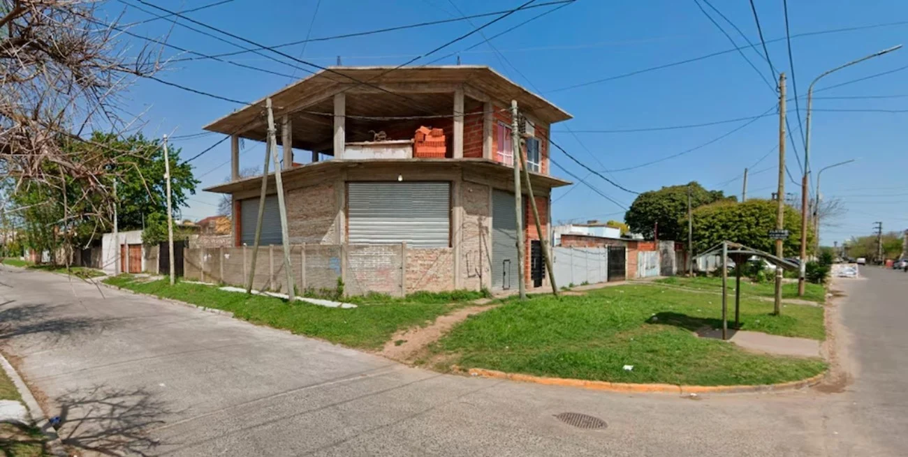 Asesinaron a una mujer durante un robo en Quilmes: la mataron frente a su hija