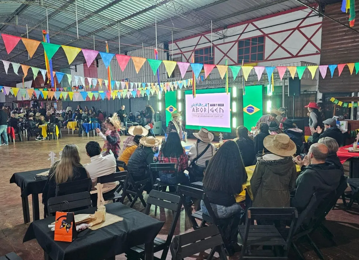 Colores, tradición y alegría en la Fiesta Junina de Jardín América