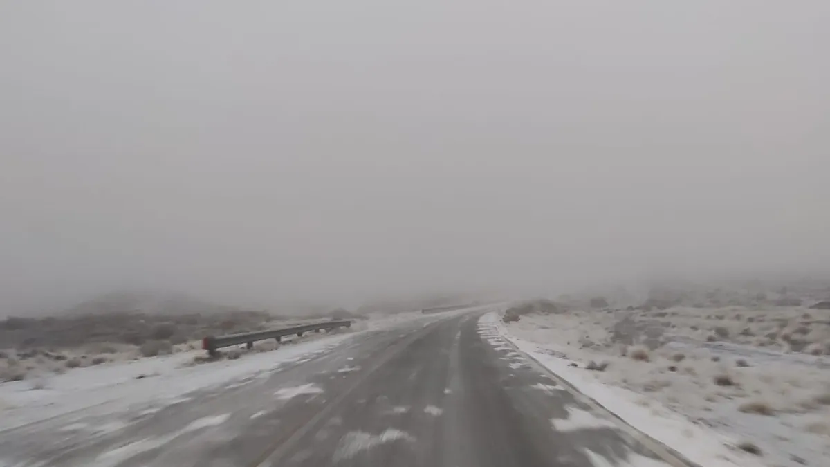 El frío extremo complica el tránsito en San Juan: hay rutas intransitables por nieve y hielo