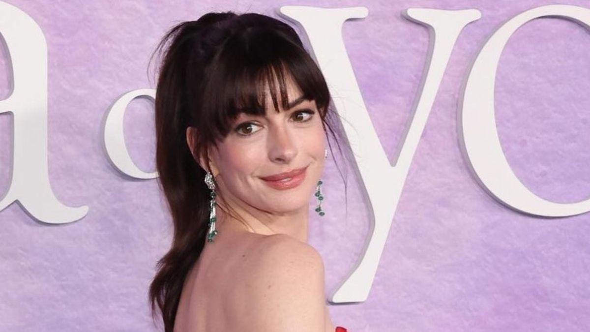 ¡Oops con estilo! Anne Hathaway sufre un descuido con su ropa y así se burló de su error