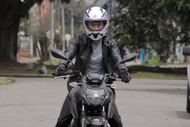 "¡Usa casco, cabeza dura!": así es la campaña que promueve la seguridad de motociclistas