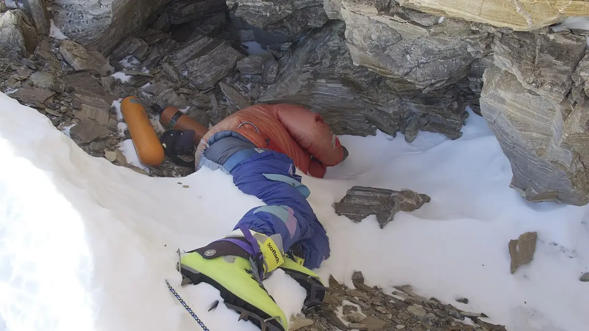 Resuelta la identidad de 'Botas Verdes', el alpinista que lleva 30 años congelado en el Everest