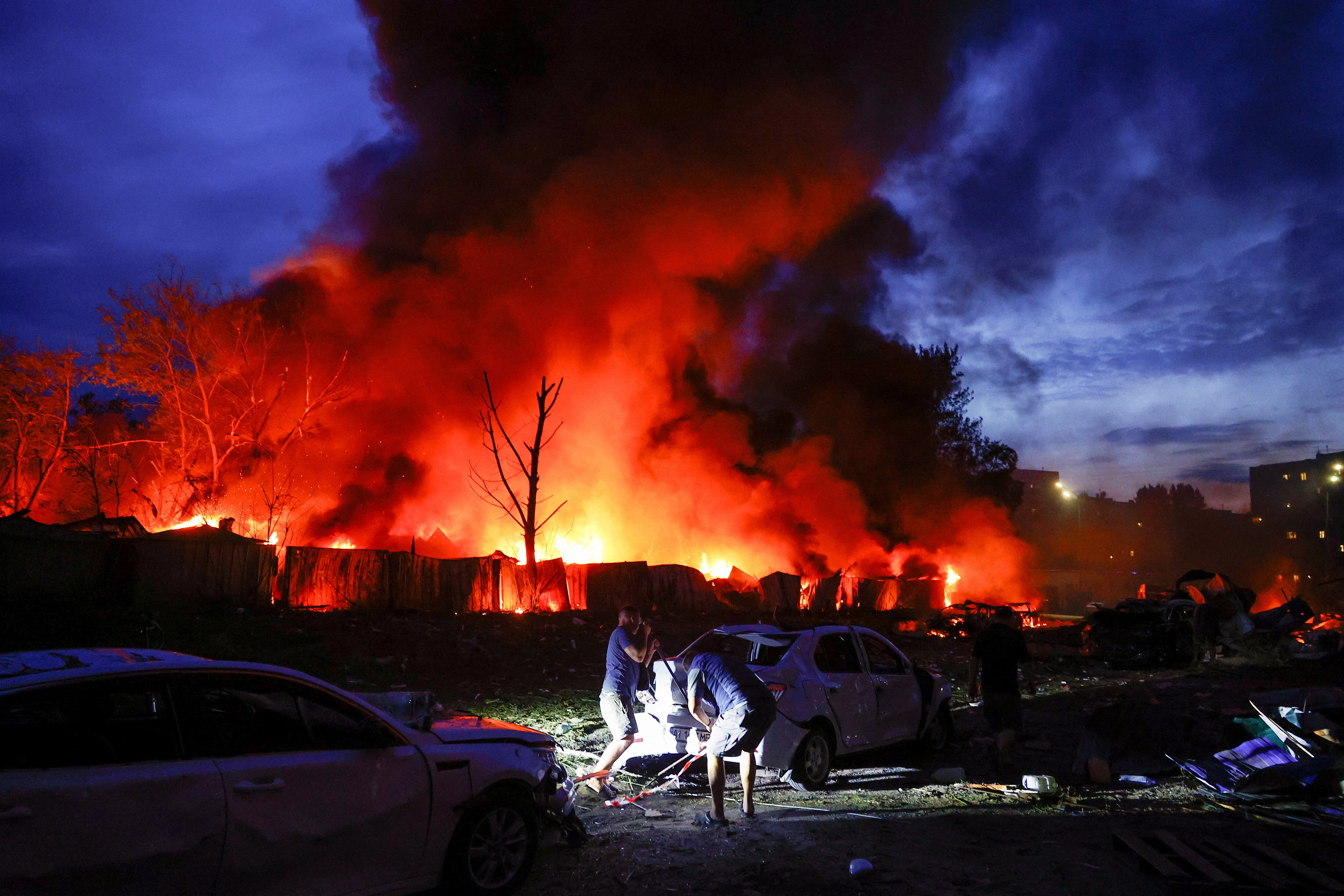 Al menos 11 muertos y más de 40 heridos en un ataque ruso de madrugada contra Kiev